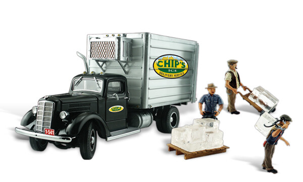 HO CHIP&#39;S ICE TRUCK