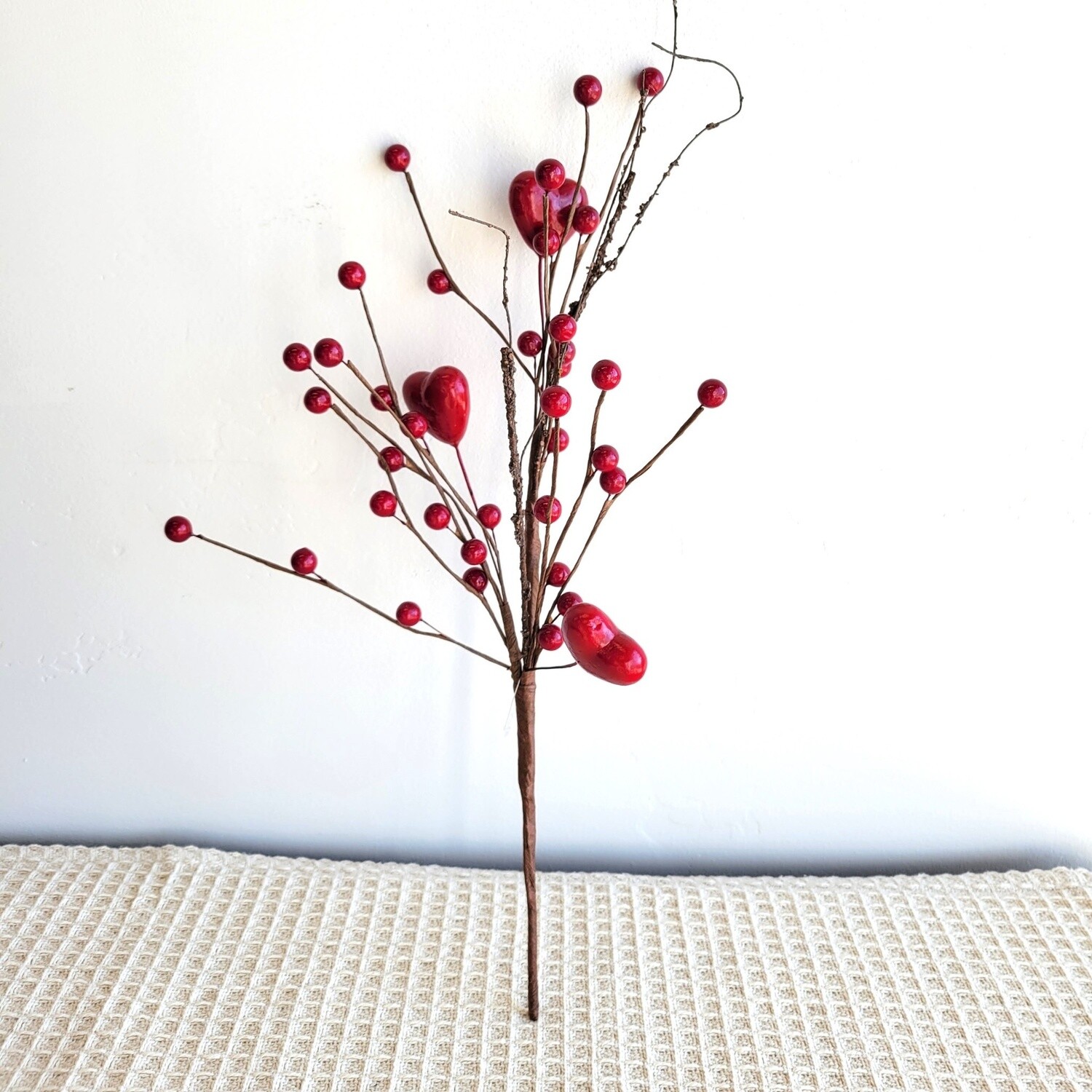 Red Hearts &amp; Berries Pick, 18&quot;