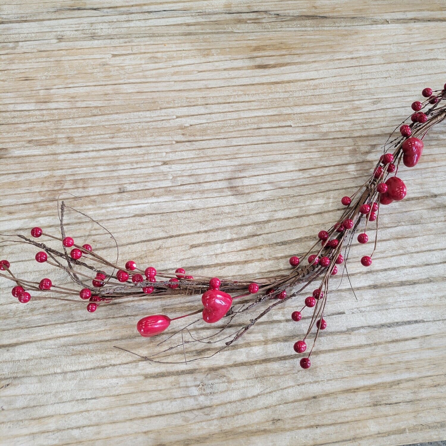 Red Hearts &amp; Berries Garland, 4.5&#39;