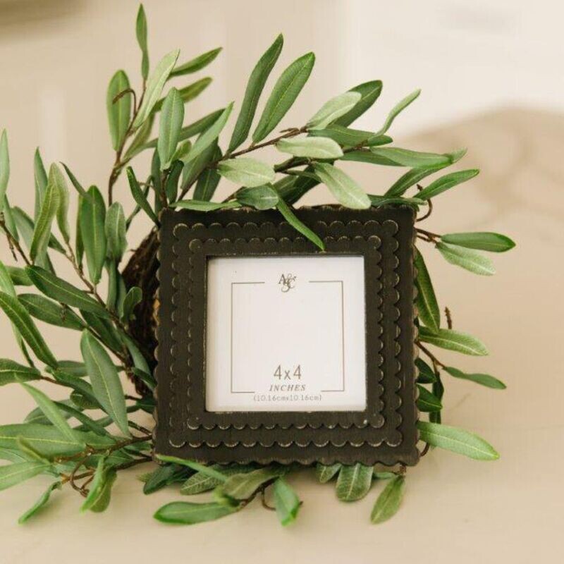 Wood Scallop Photo Frame Black 4x4&quot;