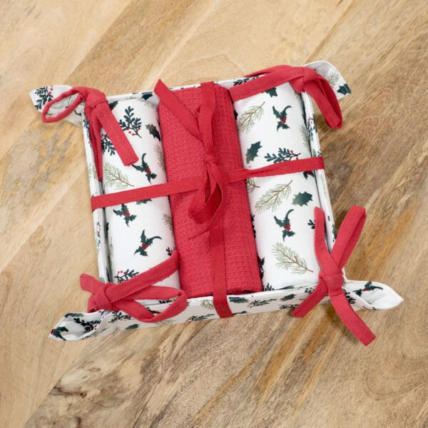 Holly Towel Gift - Set of 3