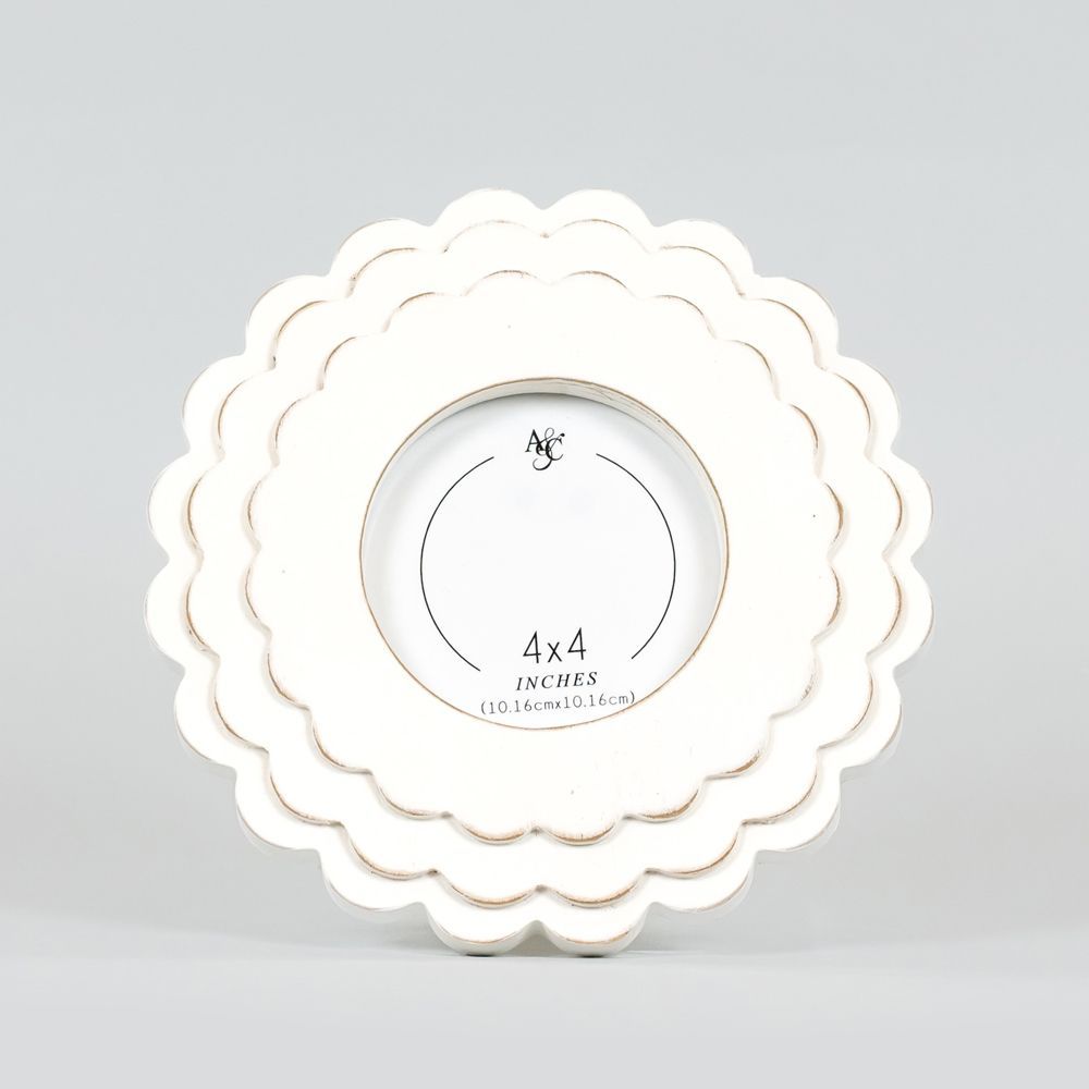 Wood Scallop Photo Frame Round White 4x4