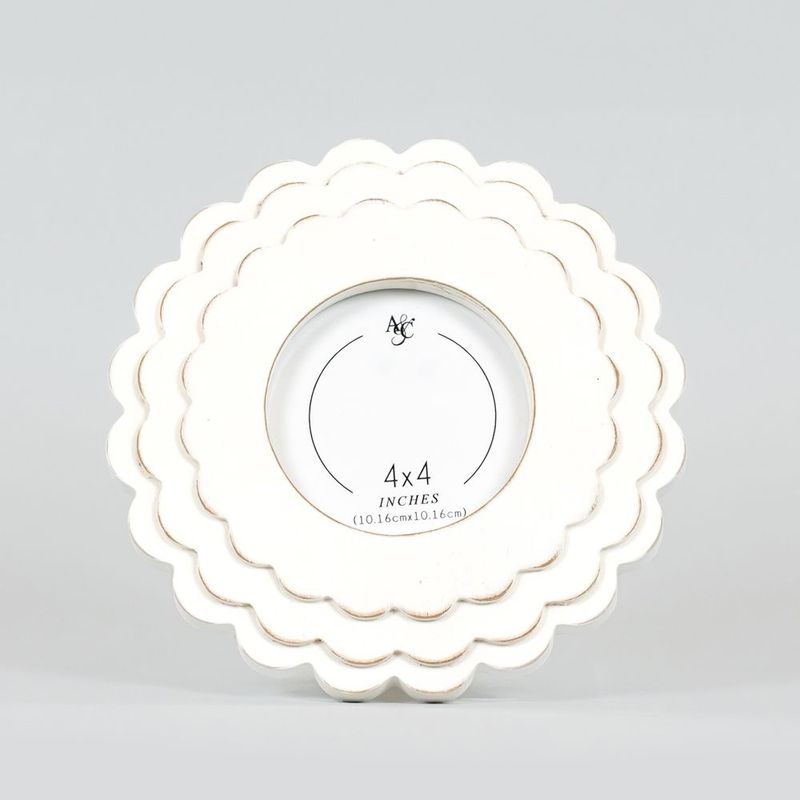 Wood Scallop Photo Frame Round White 4x4