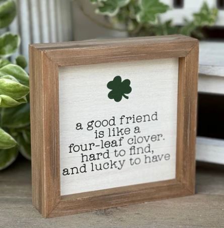 Four-Leaf Clover Frame