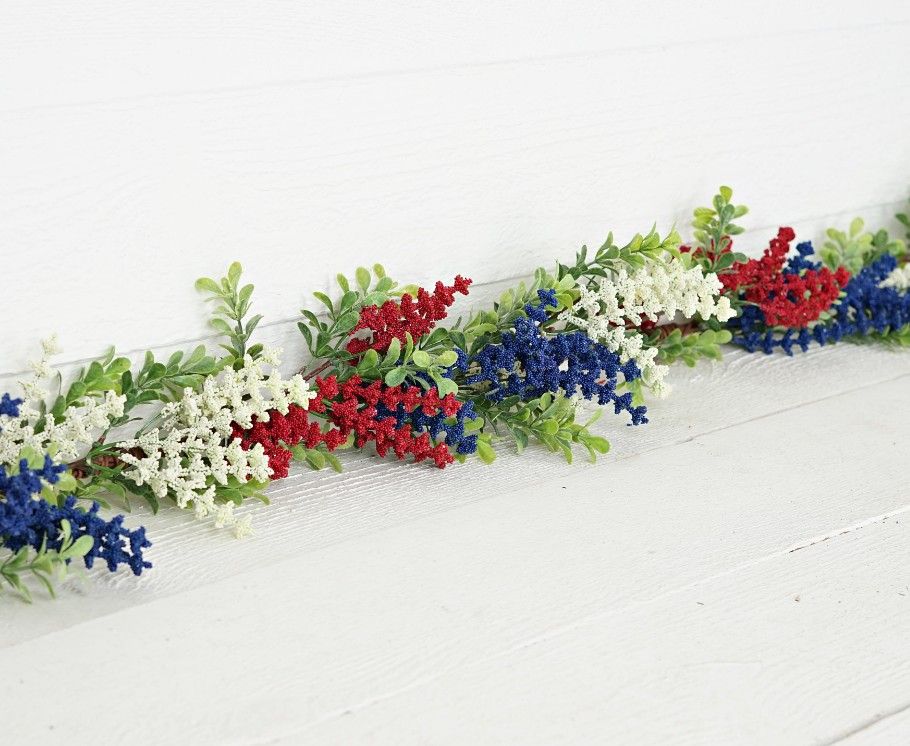 4ft Garland-Red White Blue Heather with Boxwood