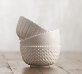 L0254 Stoneware Small Hobnail Bowls ASST3