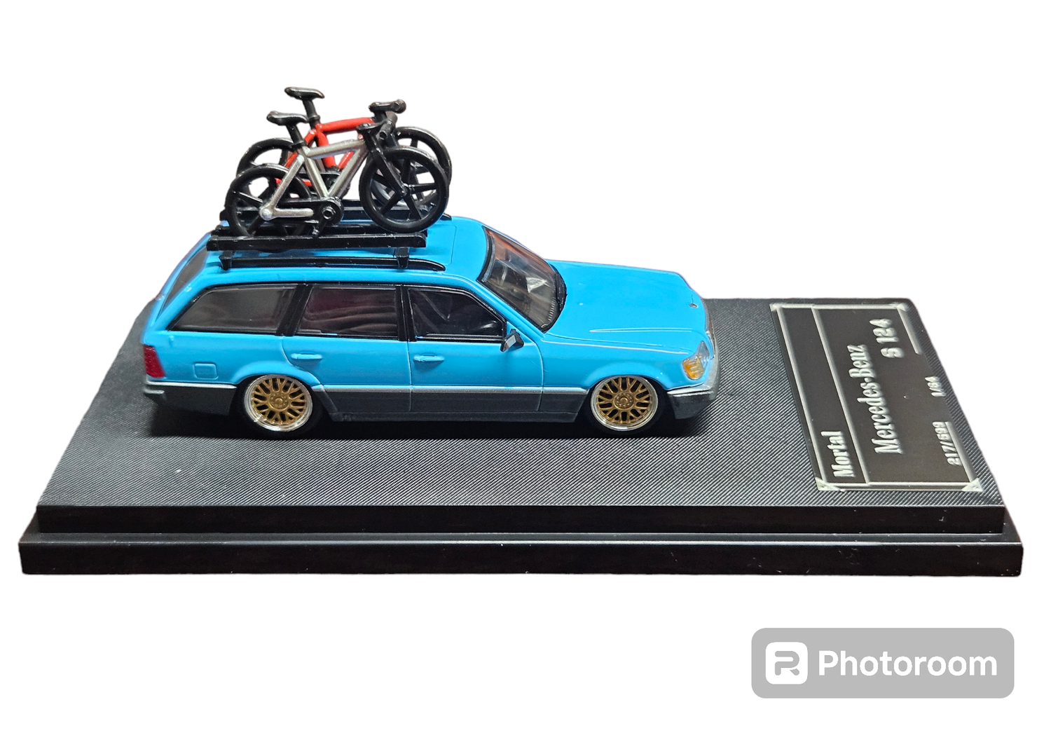 Mortal S124 Mercedes Wagon Blue