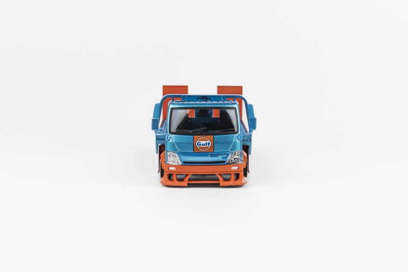 Micro Turbo 1:64 Custom Flatbed Tow Truck Gulf Livery
