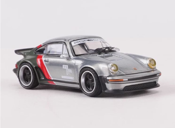 Ghost Player Singer Porsche Turbo Study silver with red &amp; olive Stripe