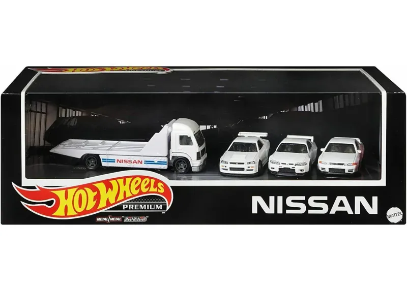 Hot Wheels 1:64 Nissan Skyline GT-R Collector Set - Diorama Box In Coval Case
