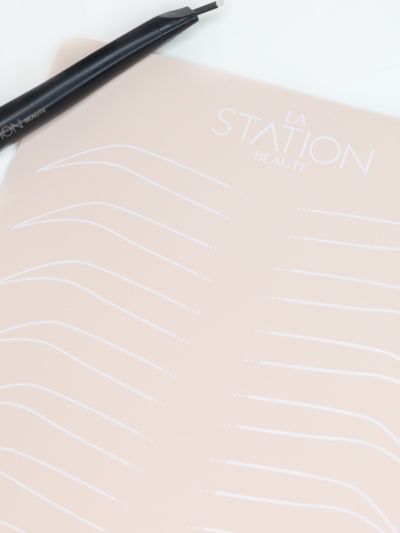 PEAU LATEX - SOURCILS (DOUBLE FACE), couleur: LIGHT