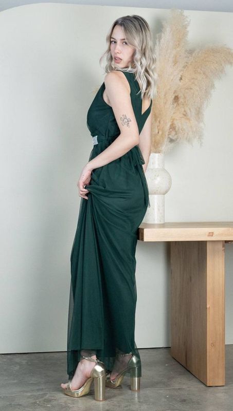 Vestido con cinta