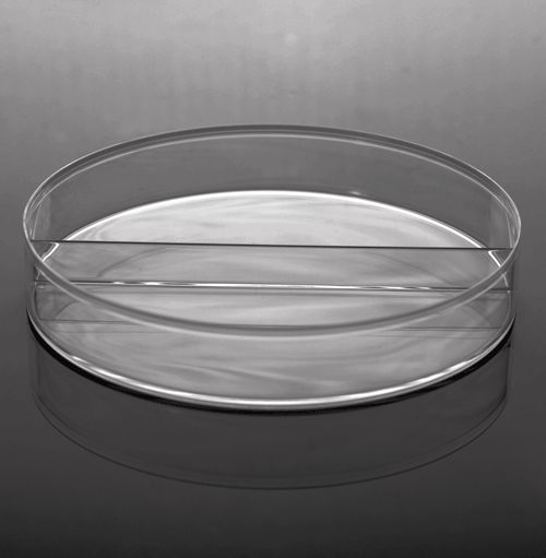 100 x 15 mm Petri Dish, I-Plate (2-section), stackable, sterile, 20/pk, 500/cs, (753011)