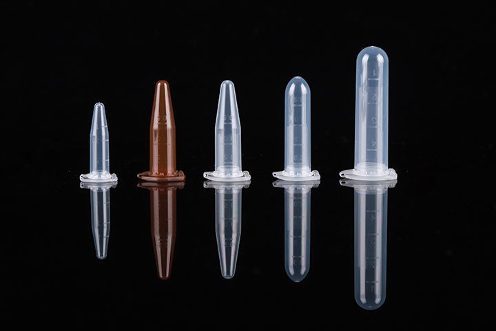 0.6ml Microcentrifuge Tube, Amber Color, Conical, Lock Cap, non-sterile. 50/bag, 7500/case (605401) (NSTF90142)
