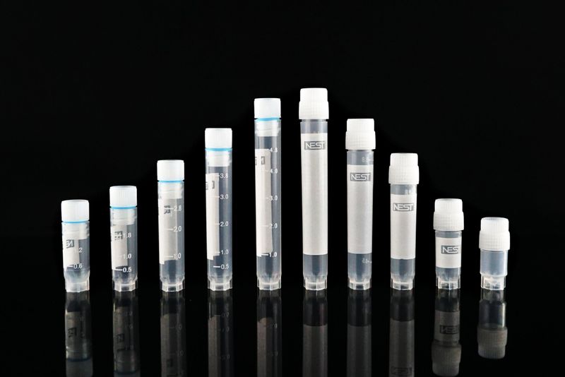 1.8ml Cryogenic Vial, Self-Standing, Internal Thread, sterile, 50/Bag, 500/box, INCV02IT500
