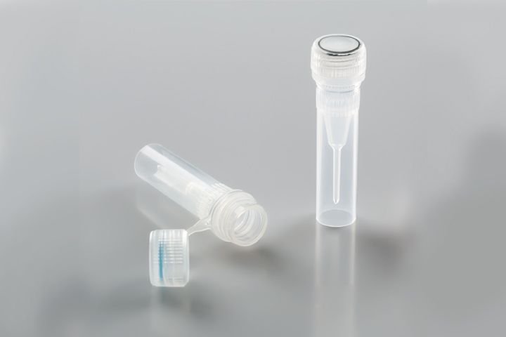 2.0 mL Screw Cap Microcentrifuge Tubes, Self Standing,  Natural Color Caps on, External Thread,  Hinged Cap with Sealing Ring, Sterile, 50/bag, 500/pk, 2000/cs (635012-N)