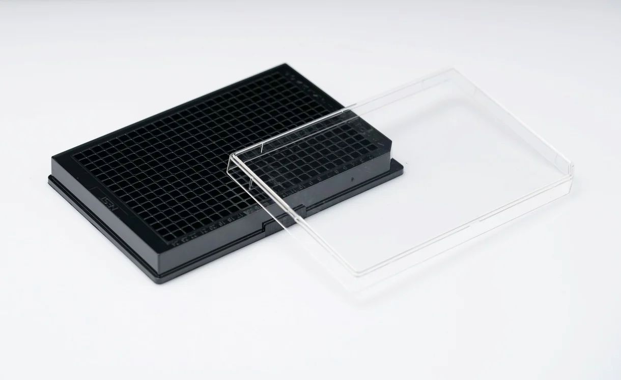 384 Well Cell Culture Plate, Black, flat bottom, TC, sterile 1/pack, 100/cs, INTP0384BBFB