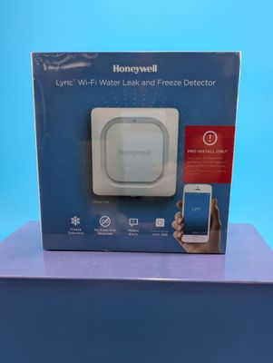 Honeywell Lyric Wi-Fi Water Leak & Freeze Detector