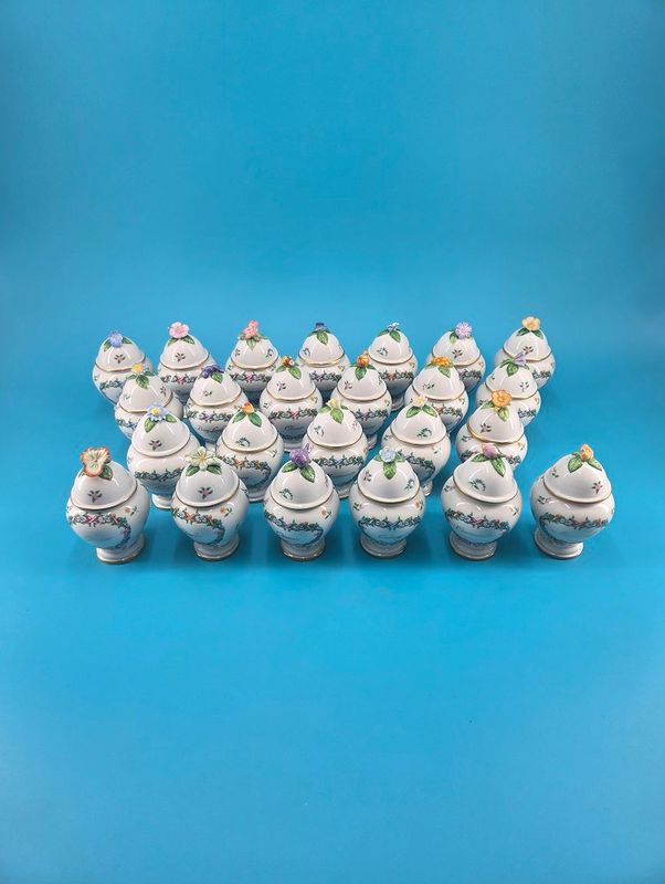 Franklin Mint Le Cordon Bleu Spice Jar Set (24)