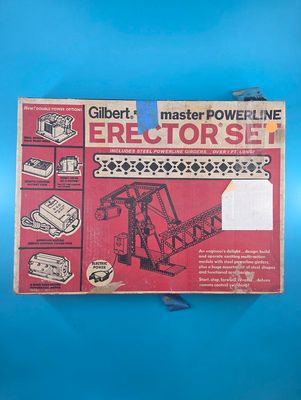 Original box is quite worn, but still depicts a possible build.