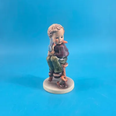 Hummel #308 Little Tailor