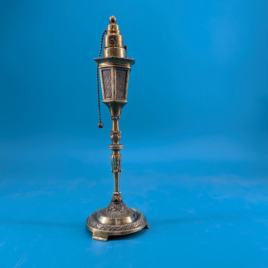 Antique Lamp Post Table Lighter