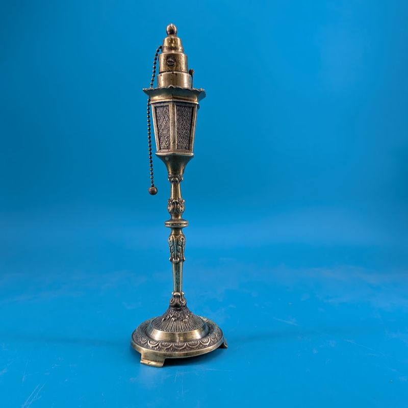 Antique Lamp Post Table Lighter
