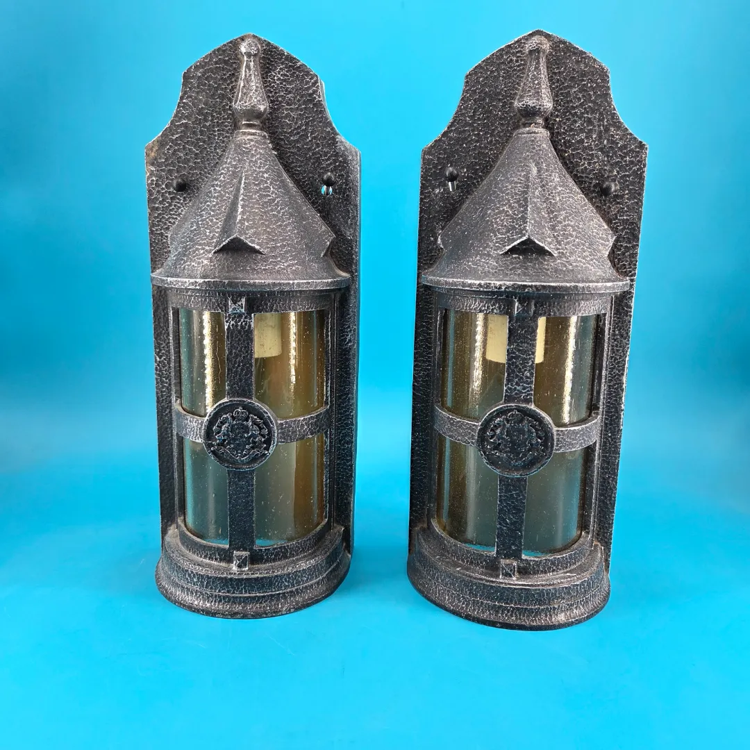 Thomas Industries Gothic Style Wall Sconce