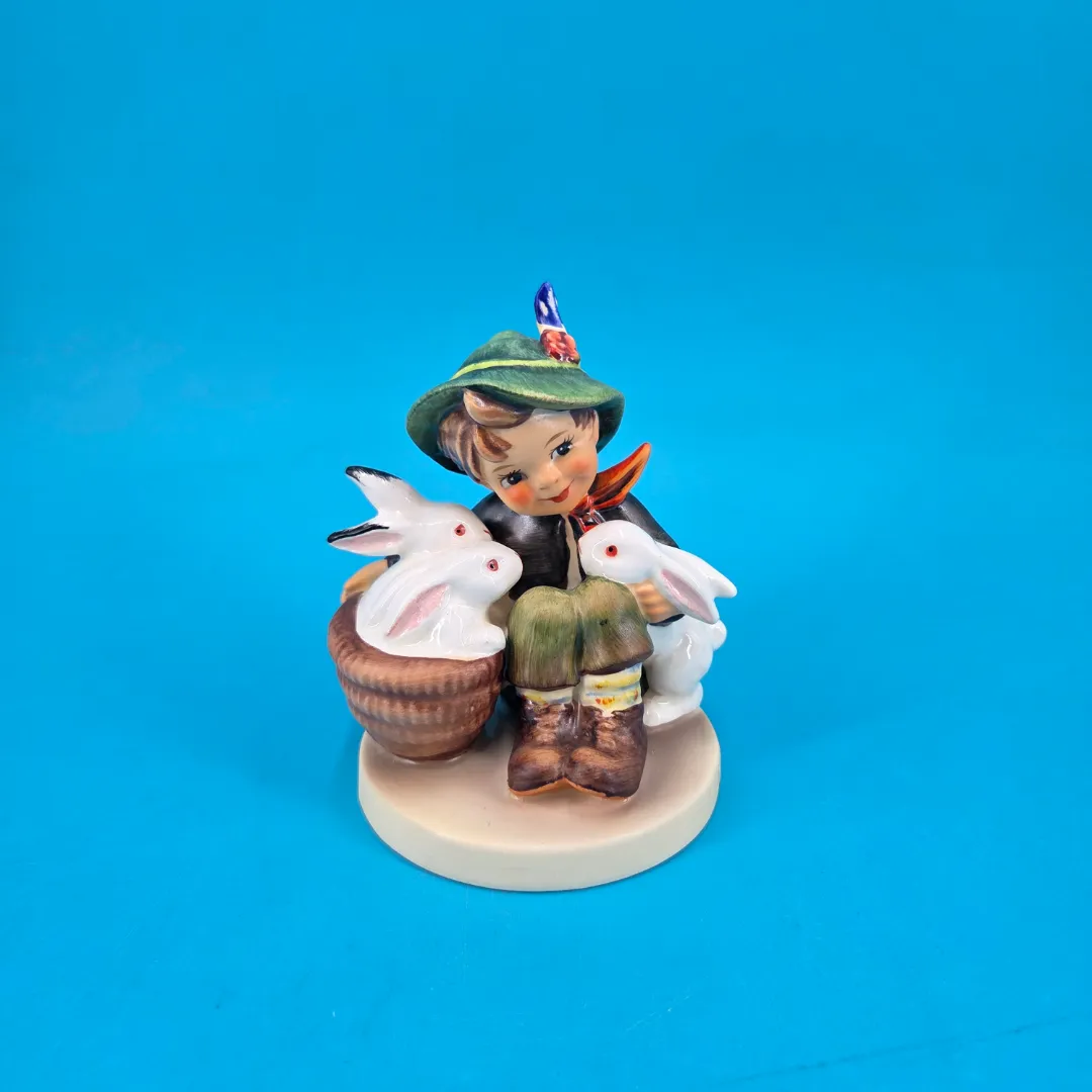 Hummel #58/0 Playmates