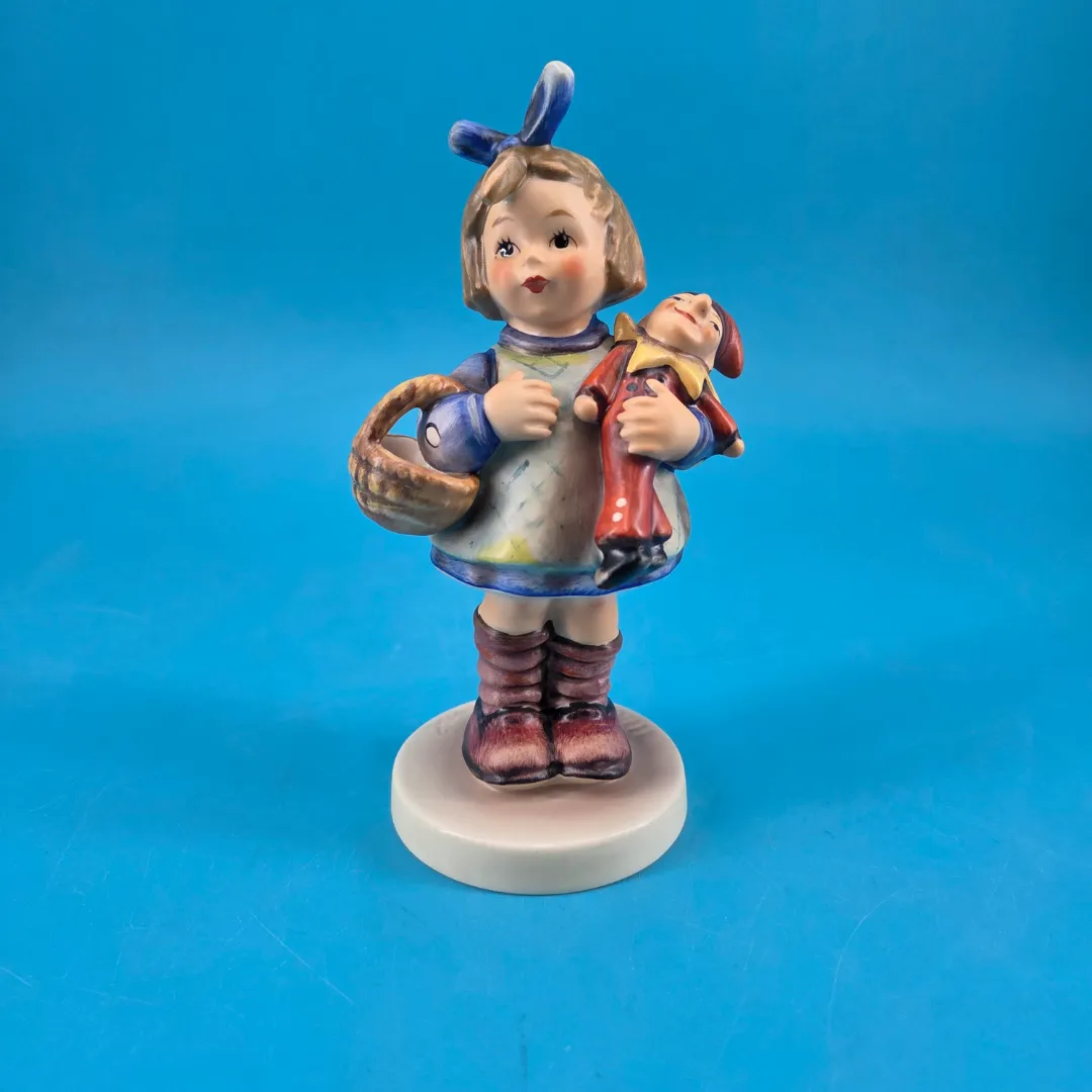 Hummel #422 Special Edition No. 7 What Now Hummel #422 Special Edition No. 7 What Now