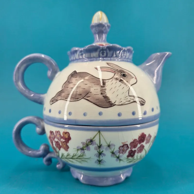 Zrike Danna Cullen "Meadow Bunny" Teapot