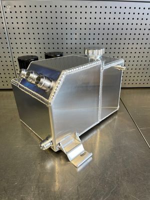 Dahtone Racing R32 GTR catch can/radiator overflow
