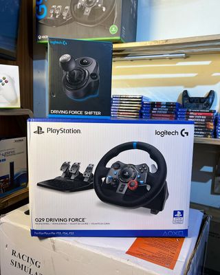 Logitech G29 Driving Force Racing Wheel &amp; Pedals for PlayStation &amp; PC Full Set