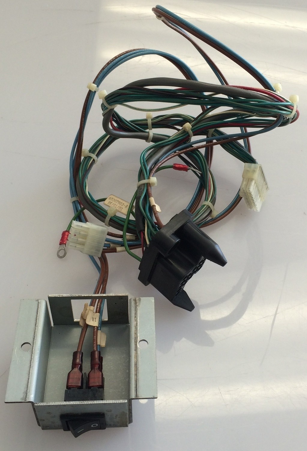 IGT I Game Plus Slant Top 25-pin Harness 60207903-A IGT I Game Plus Slant Top 25-pin Harness 60207903-A