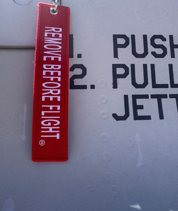 Key chain - Remove Before Flight
