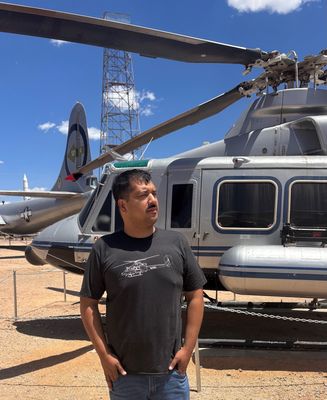 Helicopter Bell 412 t-shirt Small