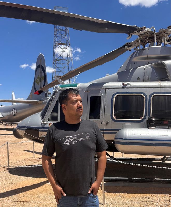 Helicopter Bell 412 t-shirt XL