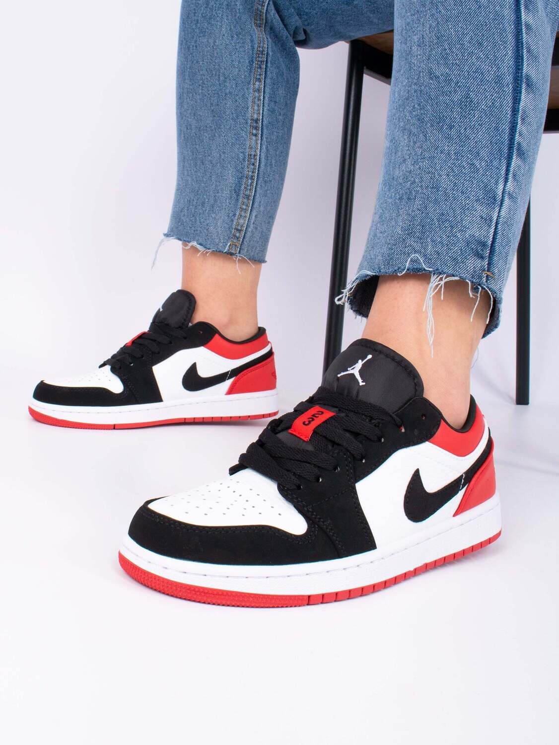 Nike Air Jordan 1 Low Black Toe Basketball