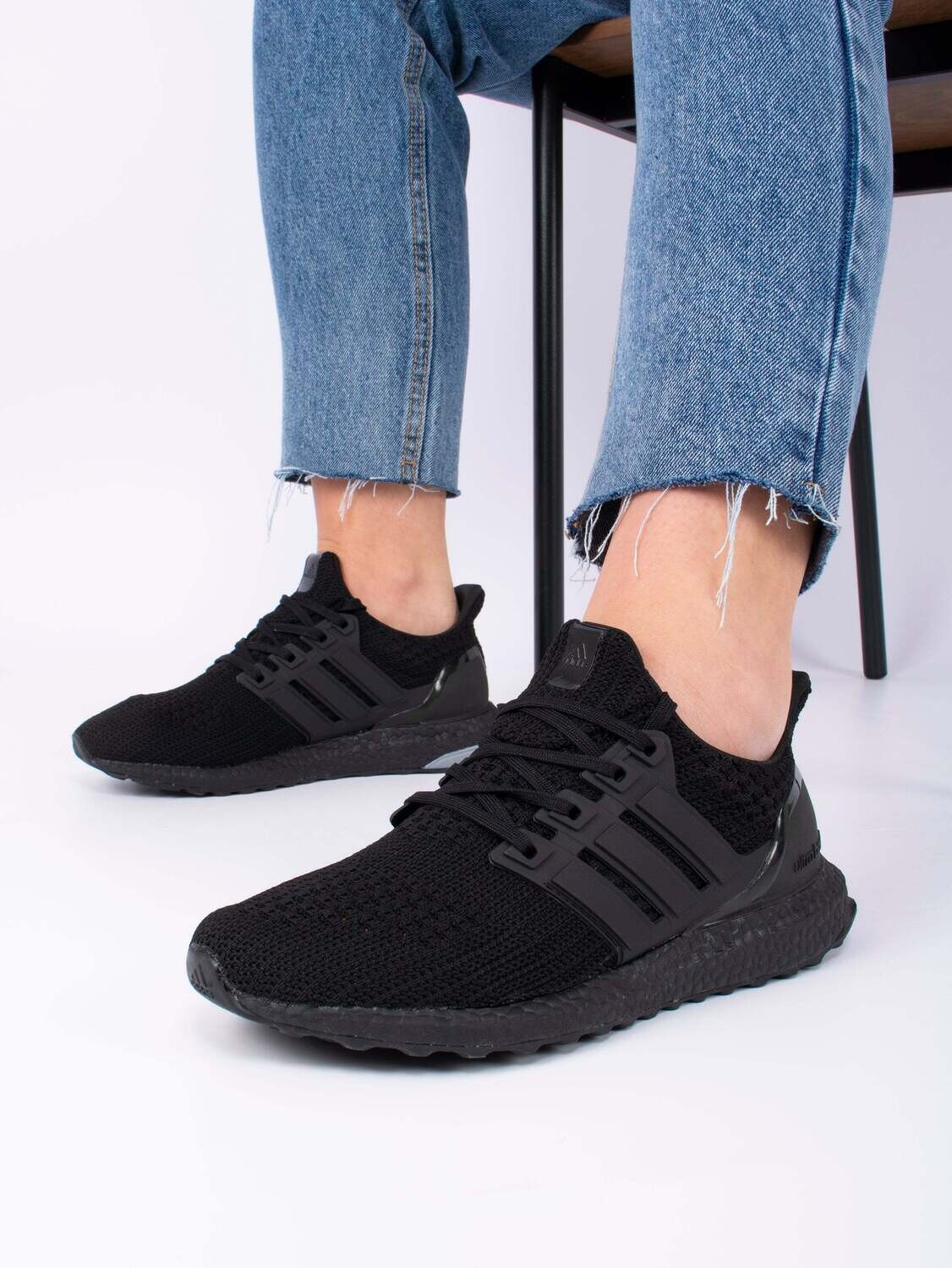 ADIDAS ULTRABOOST Triple Black