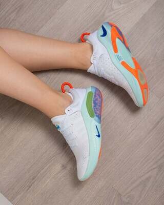 Nike Joyride Run Flyknit White