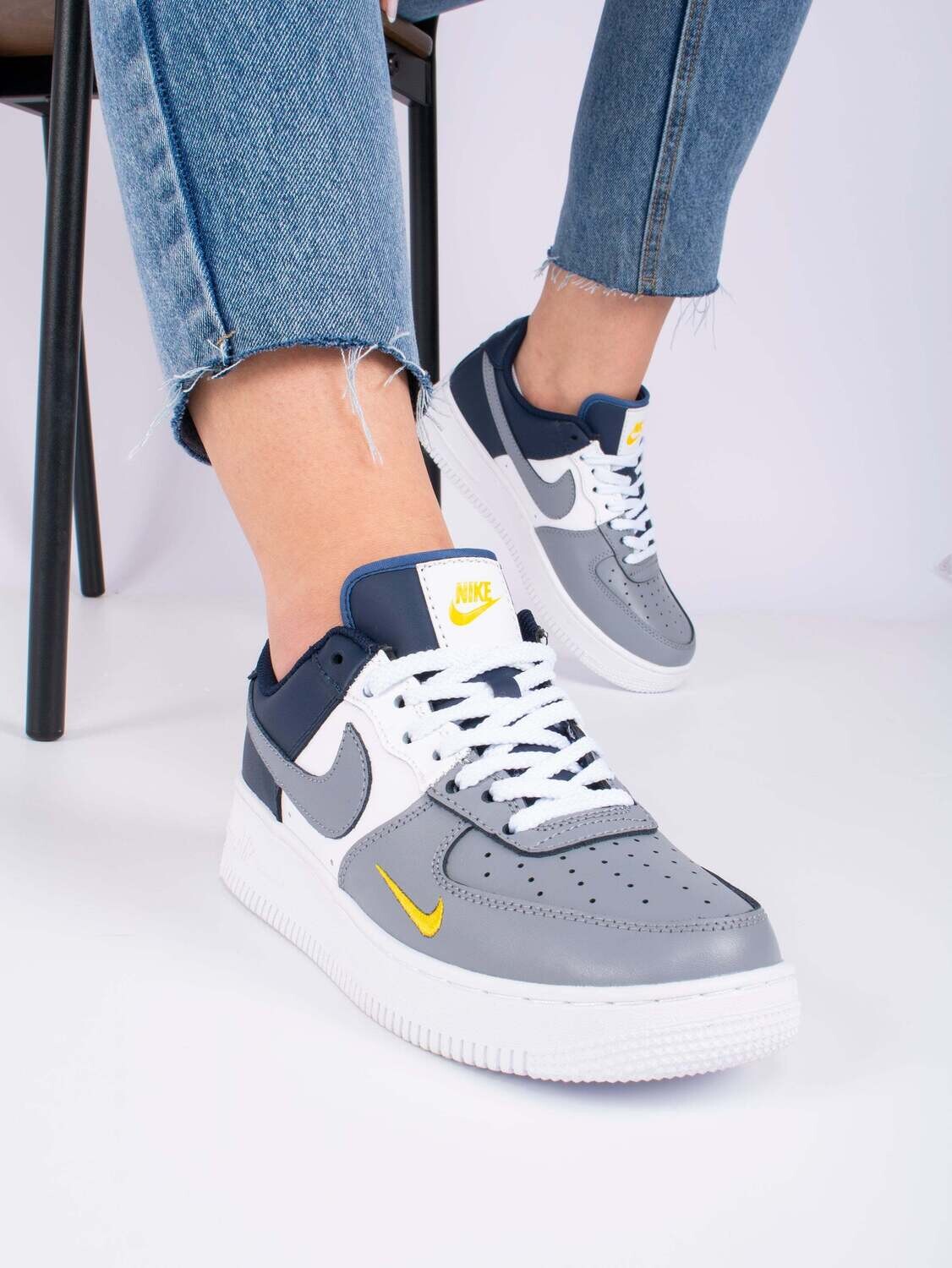 Nike Air Force 1 07 LV8 White/grey sign /black