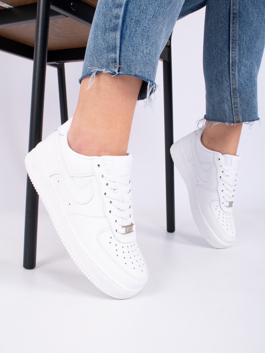 NIKE AIR FORCE 1 LO &#39;07 &quot;White on White&quot;