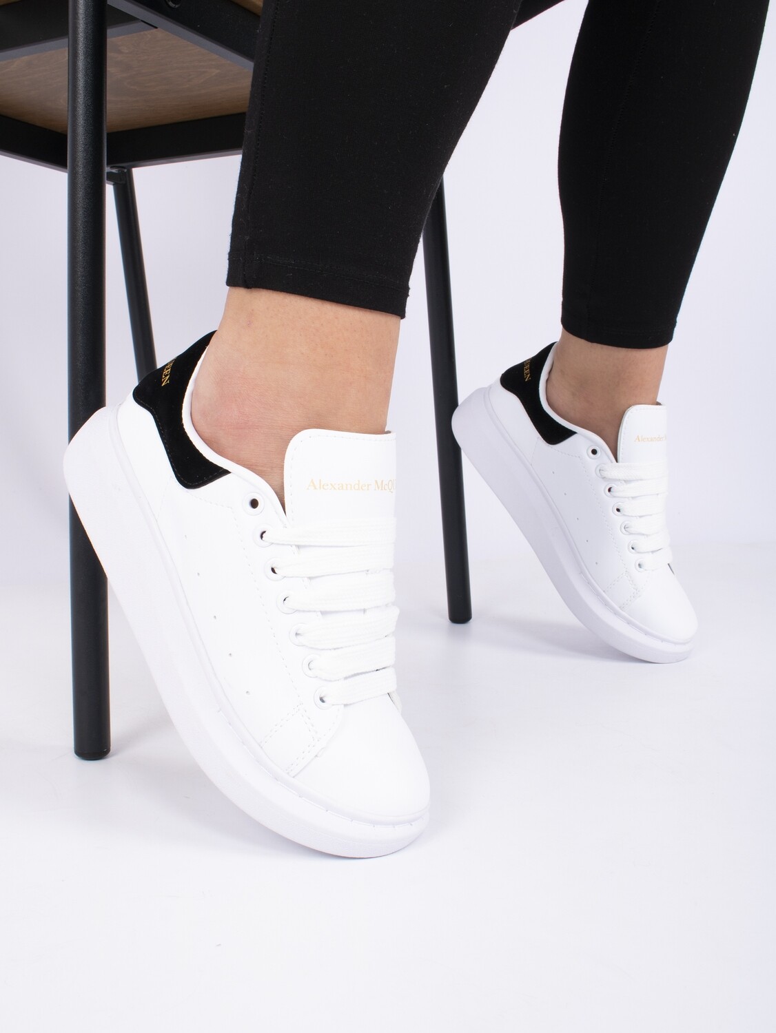 Alexander McQueen White/Black