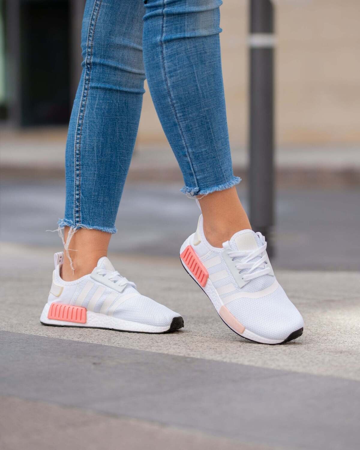 Adidas Nmd R1 White Pink