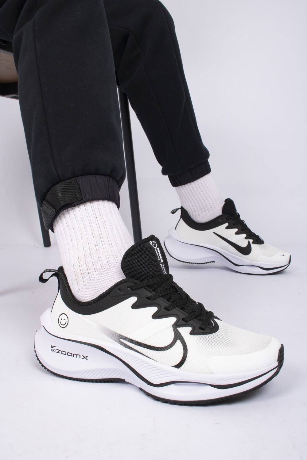 Nike zoom X smile White