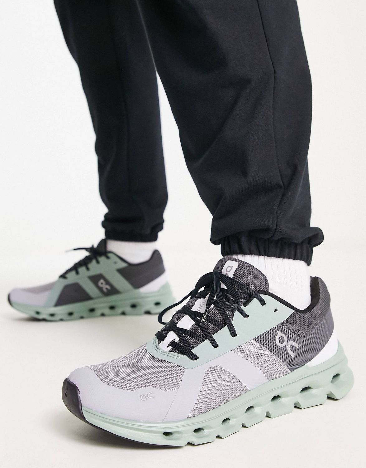 On Running Cloudrunner trainers in sage and grey