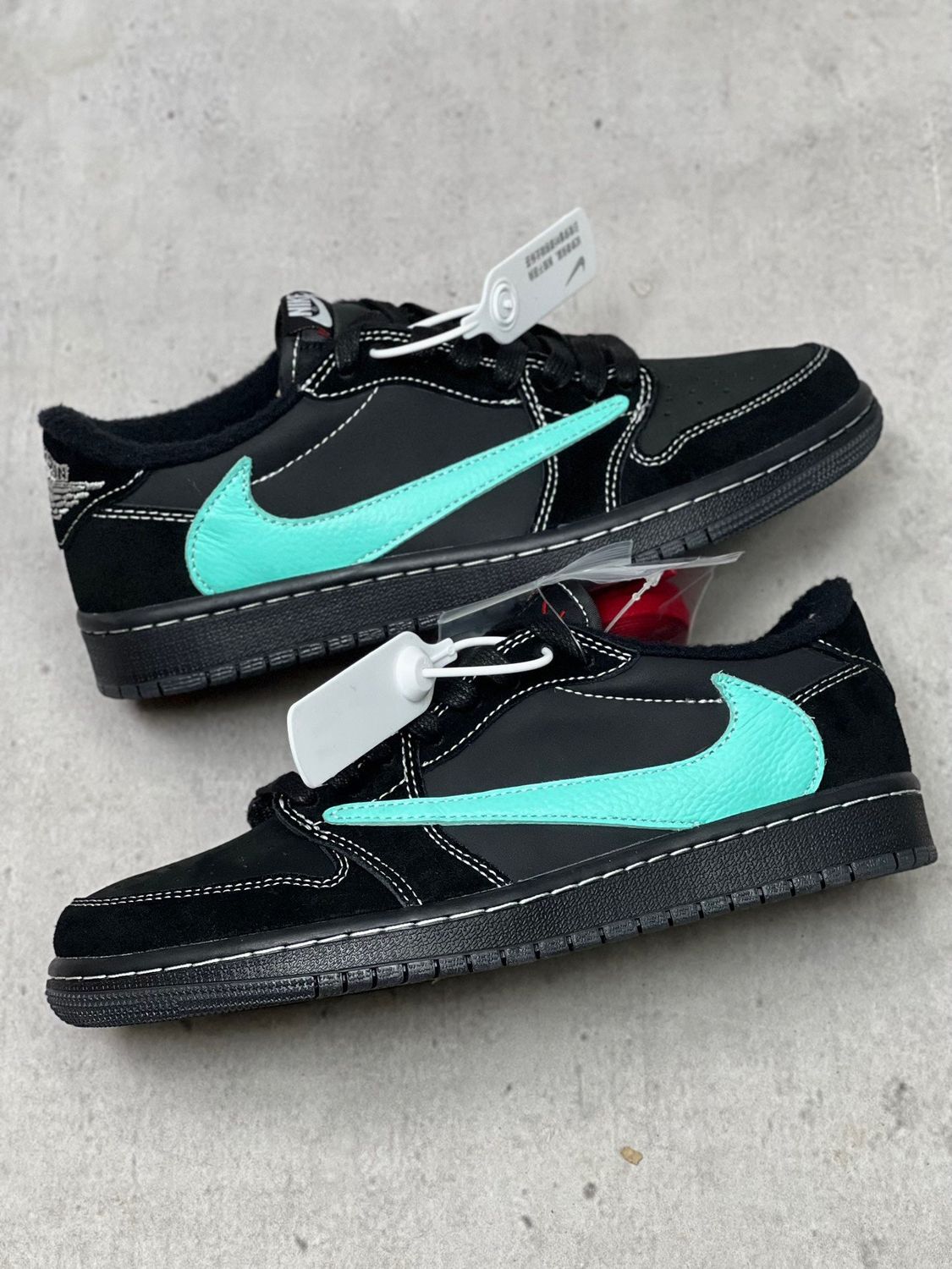 Travis Scott x Tiffany &amp; Co. x Air Jordan 1 Low OG SP
