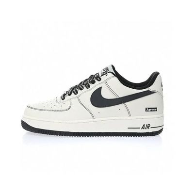 Nike Air Force 1 Supreme Sneaker King