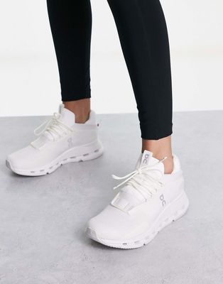 ON Cloud nova trainers in white