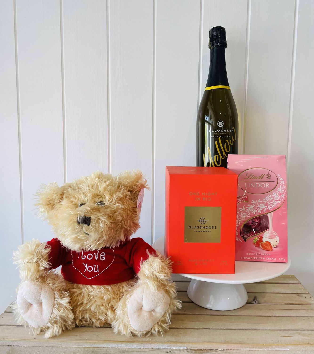 Deluxe Valentine's Day Gift Pack